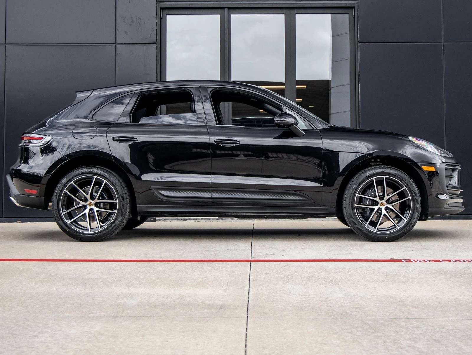 2026 Porsche Macan (95B), 12/20