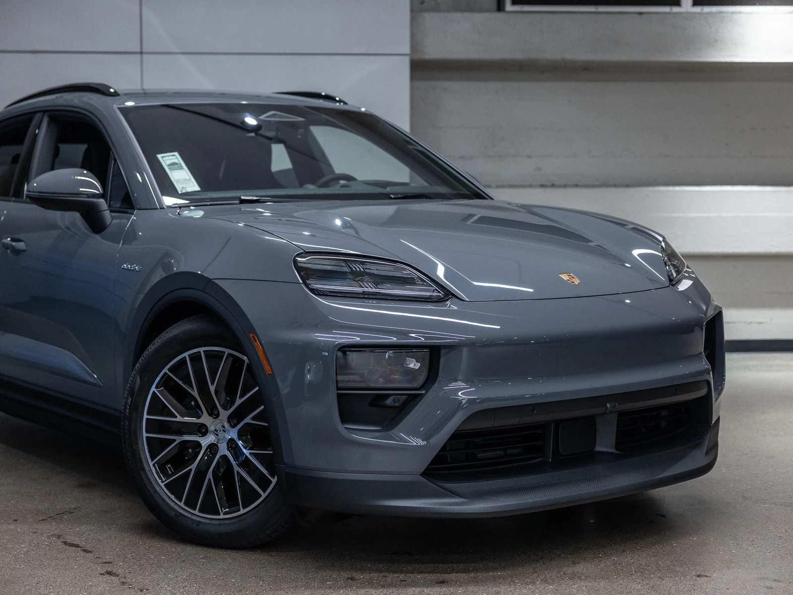 2026 Porsche Macan 4 Electric (XAB), 15/20