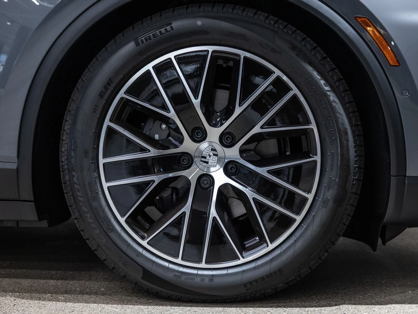 2026 Porsche Macan 4 Electric (XAB), 20/20