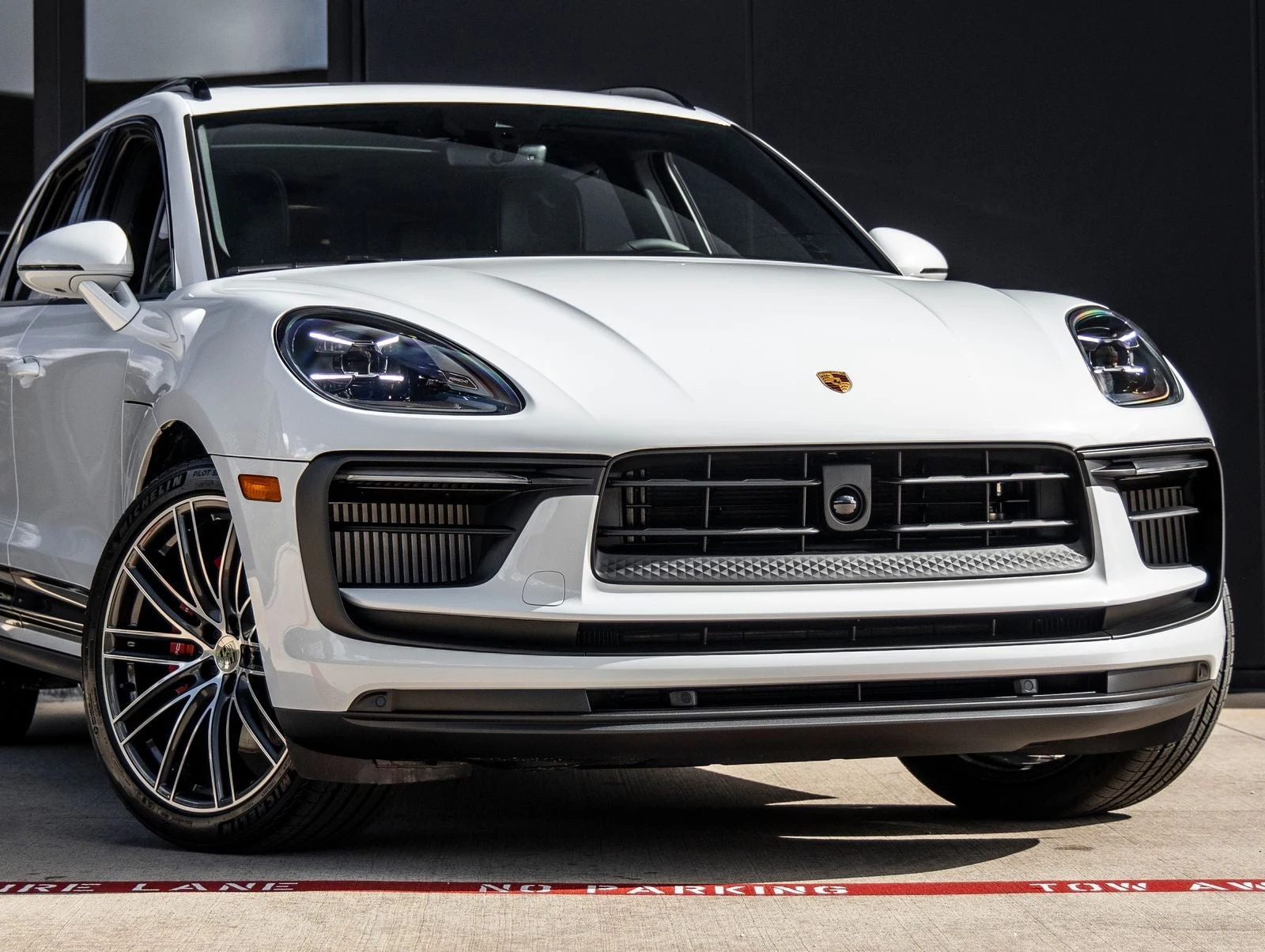 2026 Porsche Macan S (95B), 9/20