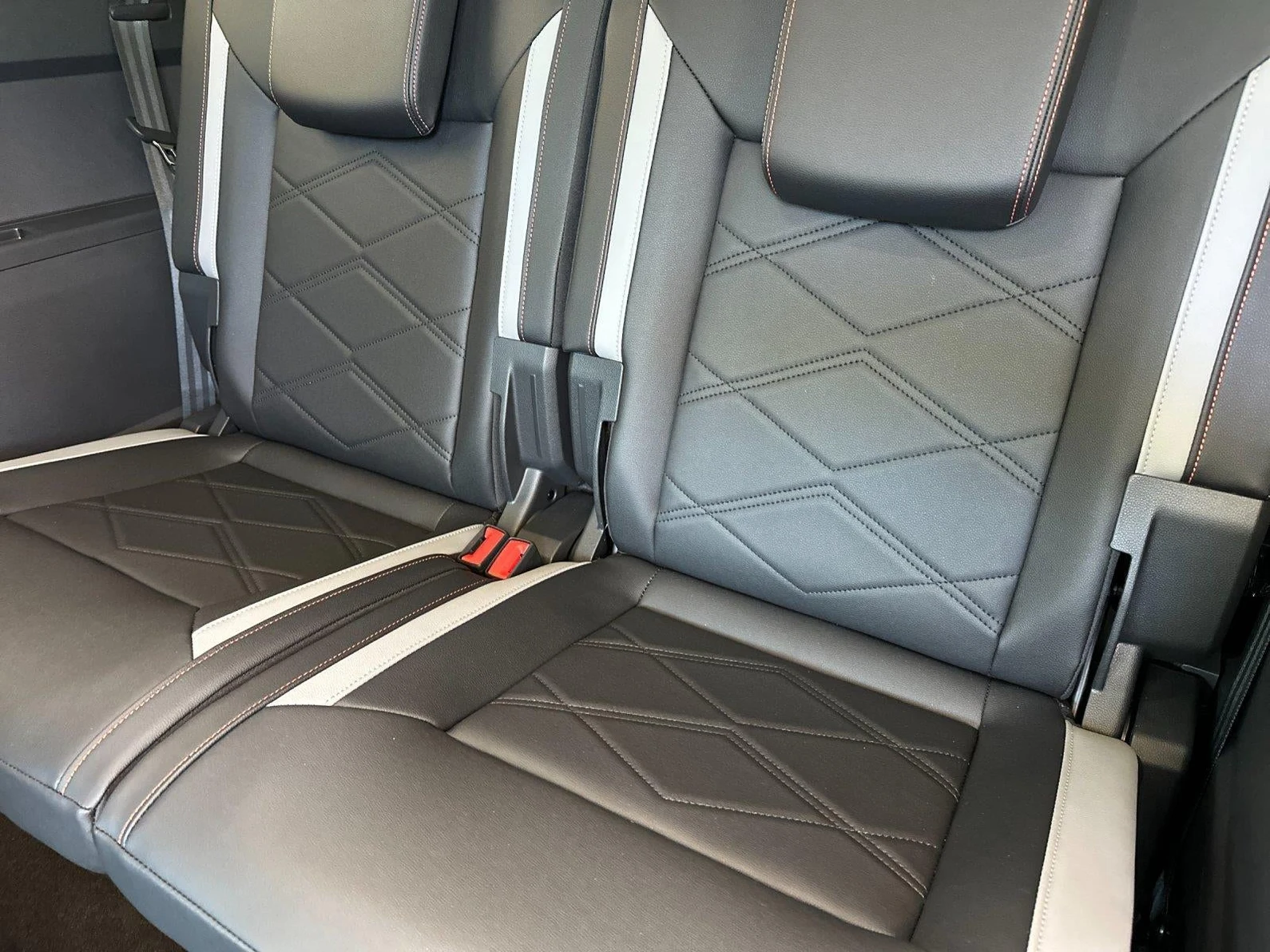 2026 Volkswagen Atlas 2.0T Peak Edition (2024 Update), 14/20