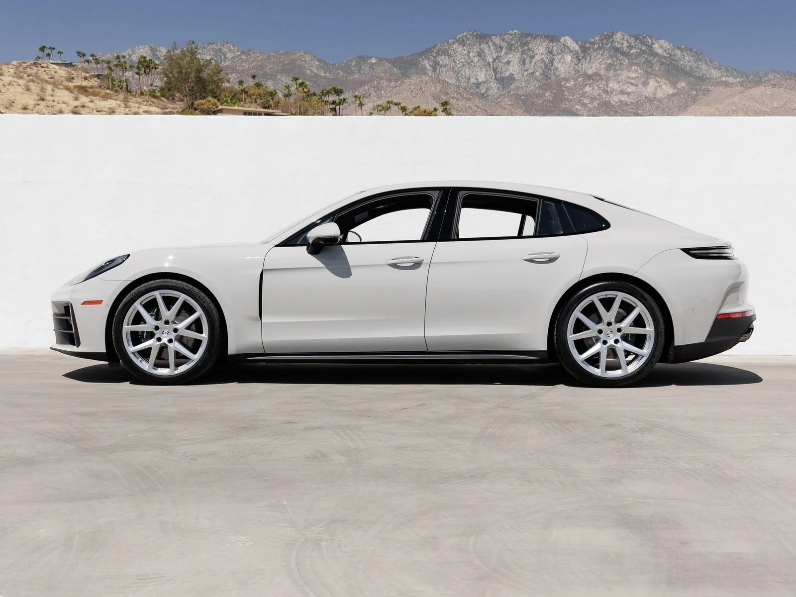 2026 Porsche Panamera (976), 2/20