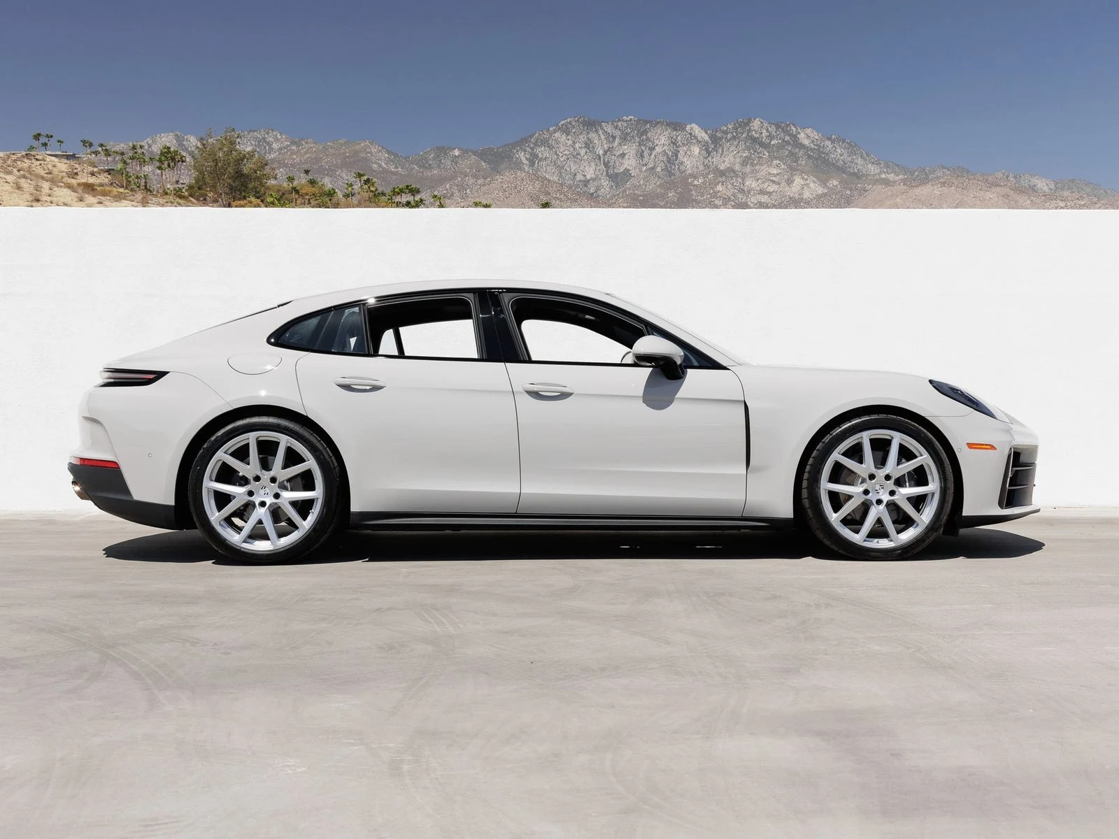 2026 Porsche Panamera (976), 8/20