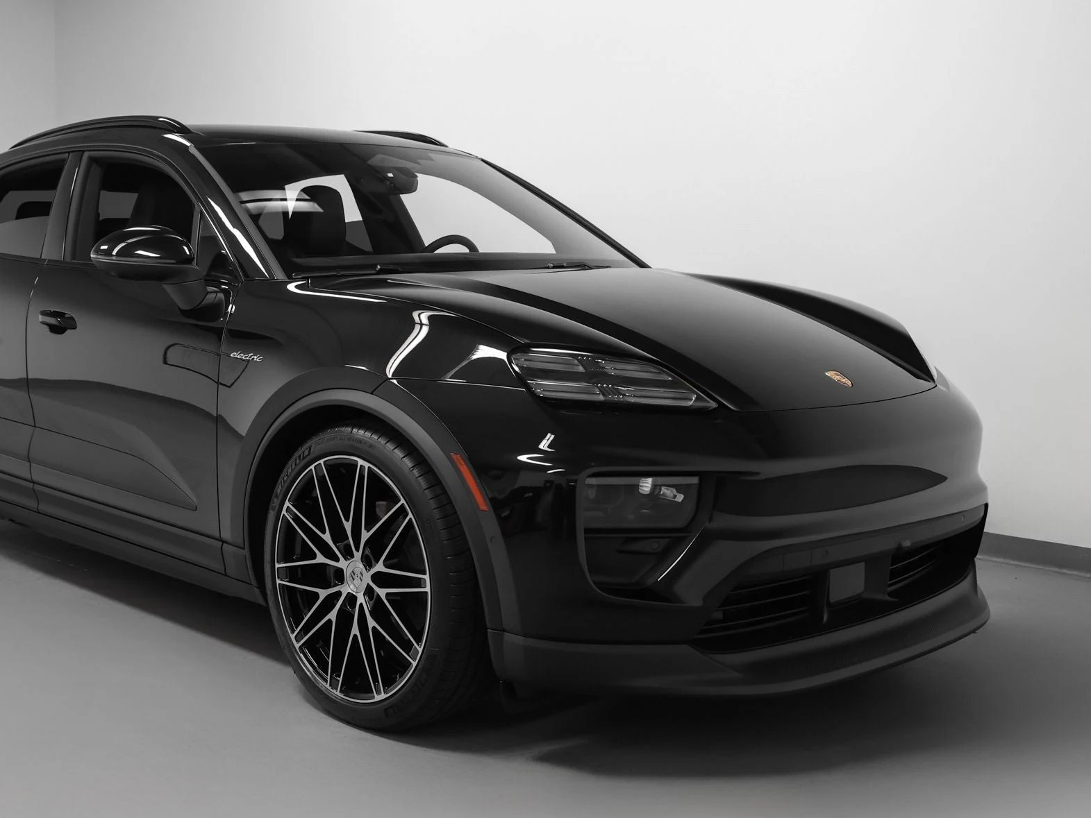 2026 Porsche Macan 4 Electric (XAB), 8/20