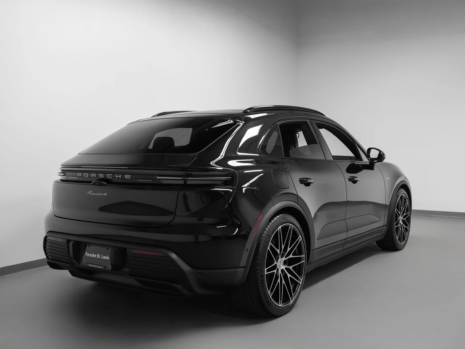 2026 Porsche Macan 4 Electric (XAB), 11/20