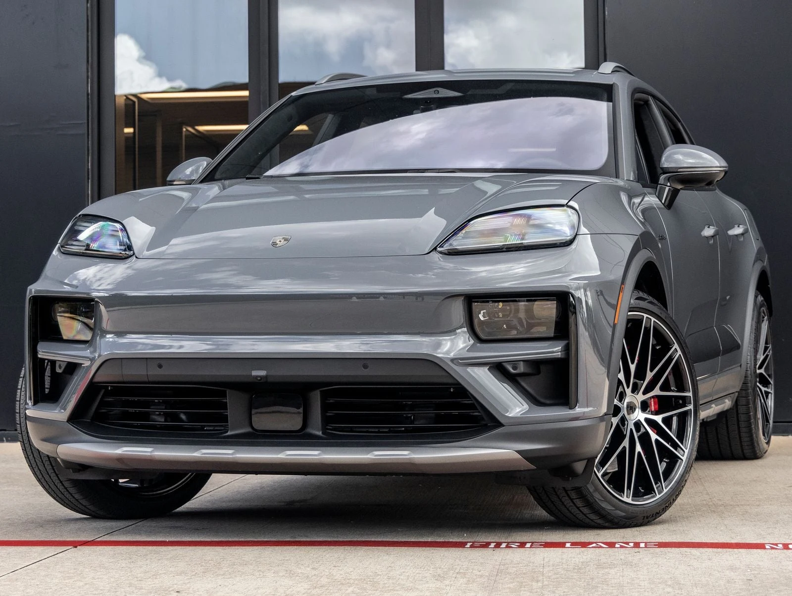 Porsche Macan Turbo Electric (XAB) · Slate Grey Neo · Indigo Auto Group
