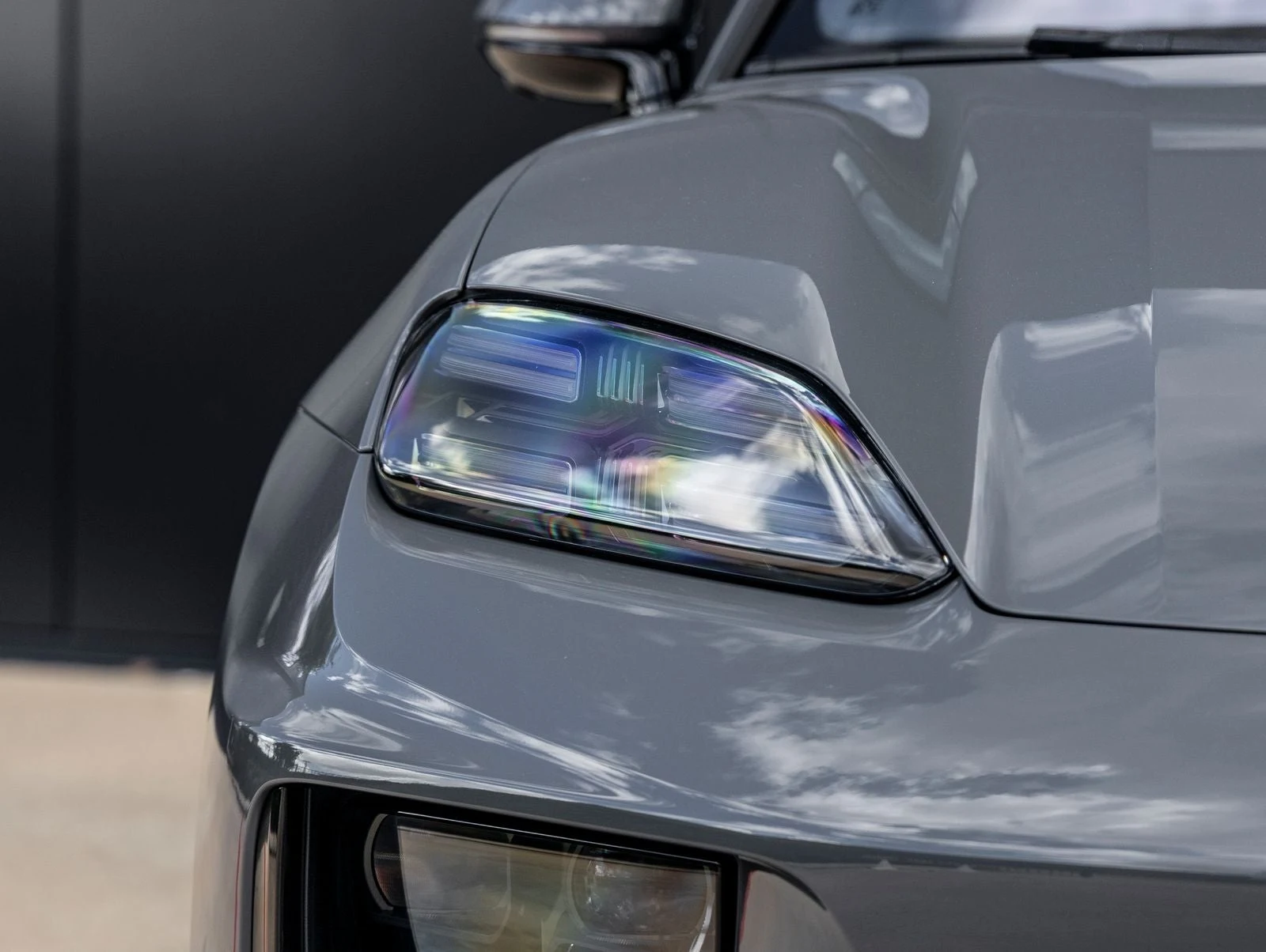 2026 Porsche Macan Turbo Electric (XAB), 18/20