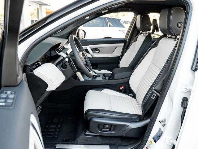 2026 Land Rover Discovery Sport Landmark (L550), 14/20