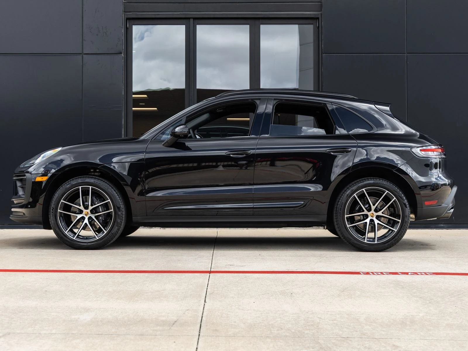 2026 Porsche Macan (95B), 2/20