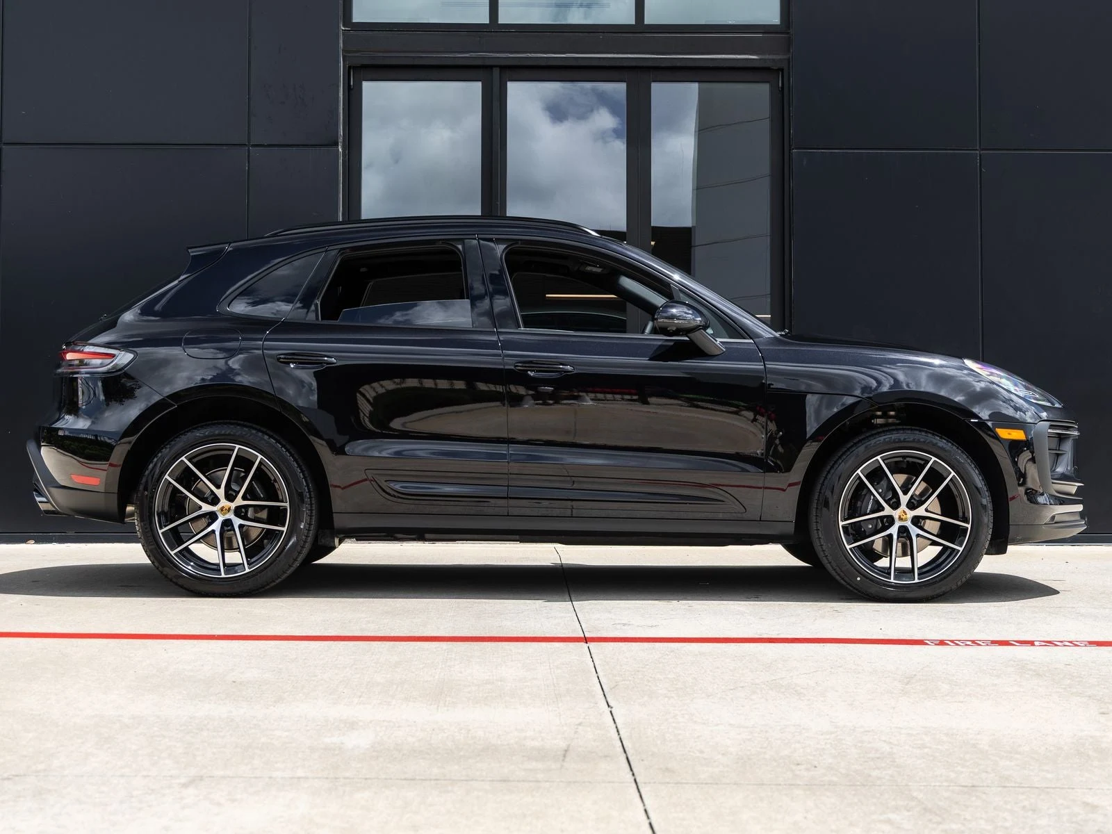 2026 Porsche Macan (95B), 12/20