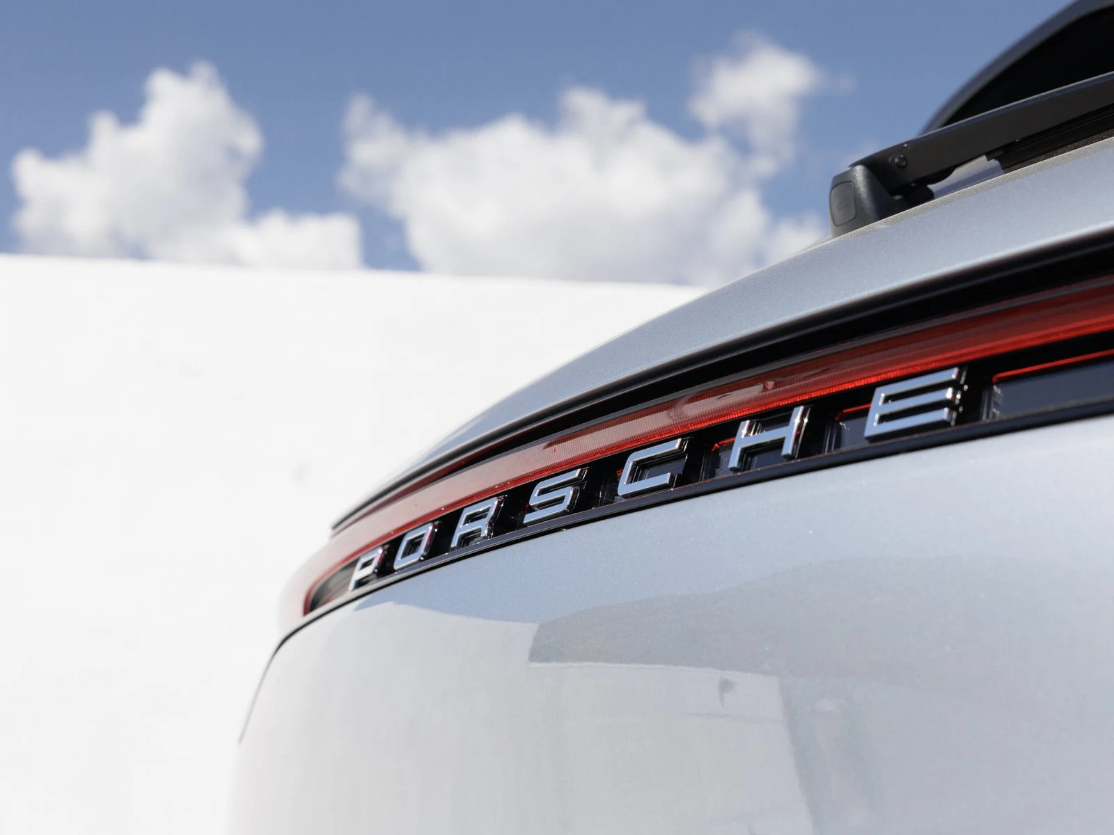 2026 Porsche Macan (95B), 12/20