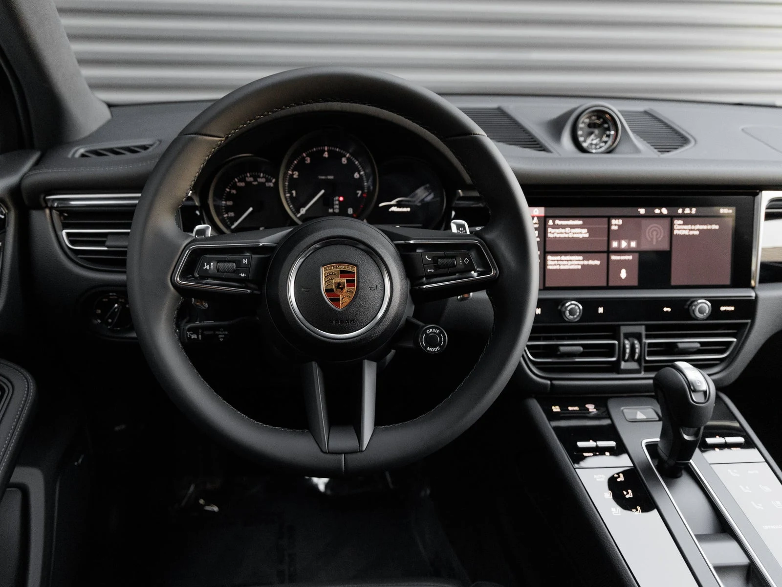 2026 Porsche Macan (95B), 17/20