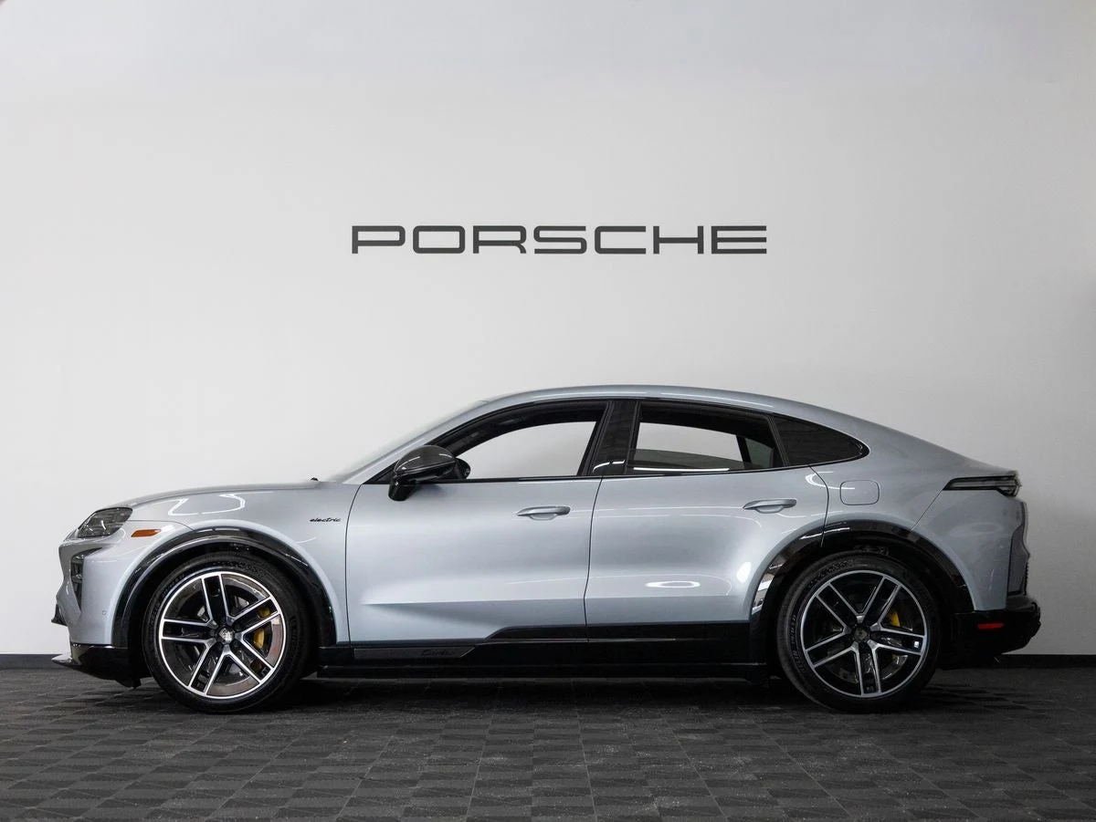 2026 Porsche Cayenne Turbo Coupé Electric (E4), 2/20