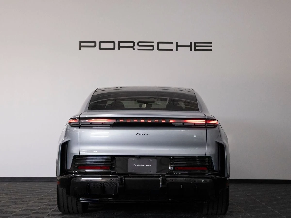 2026 Porsche Cayenne Turbo Coupé Electric (E4), 6/20