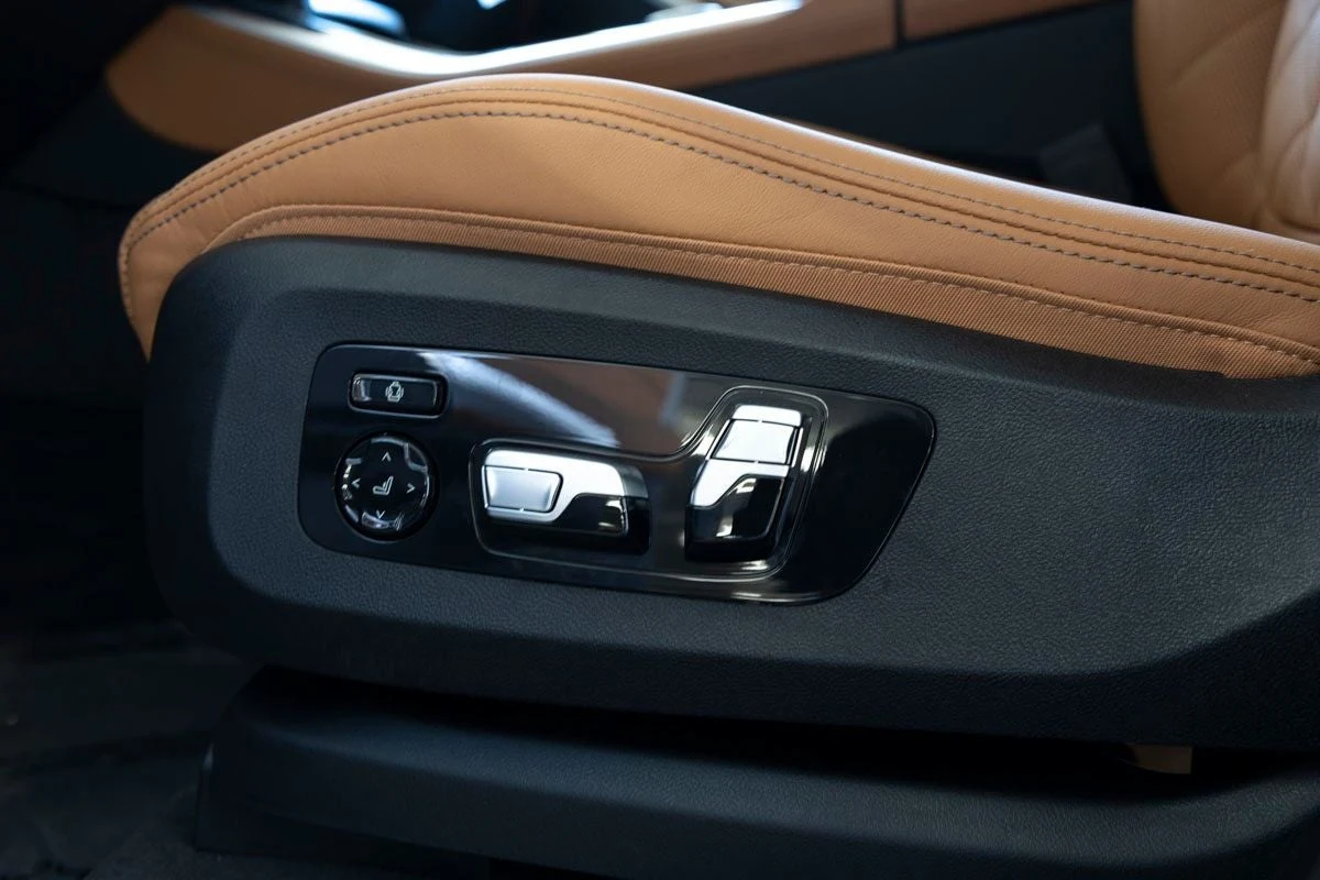 2026 BMW X5 M60i (G05), 15/20