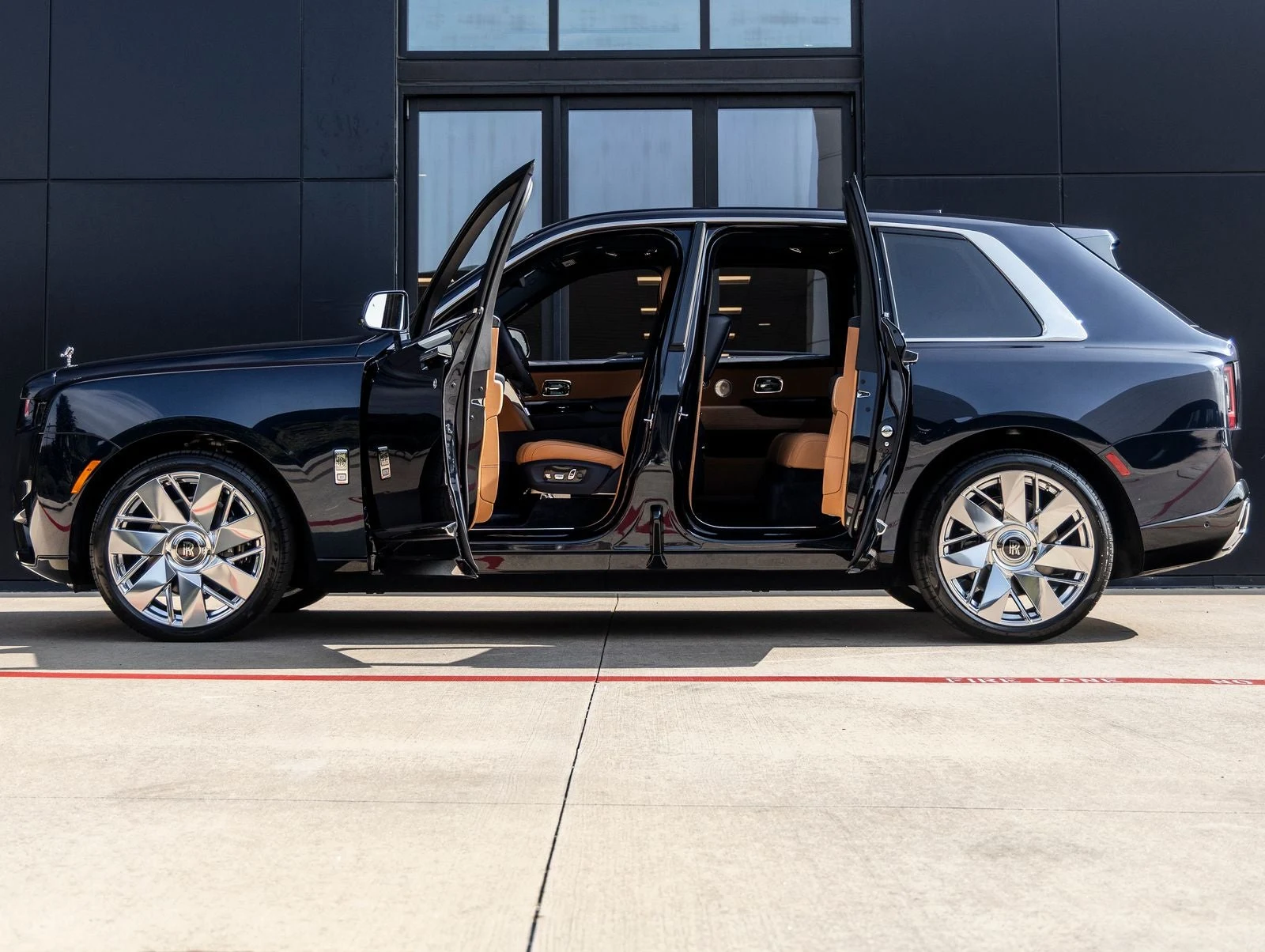 2027 Rolls-Royce Cullinan Series II, 11/20