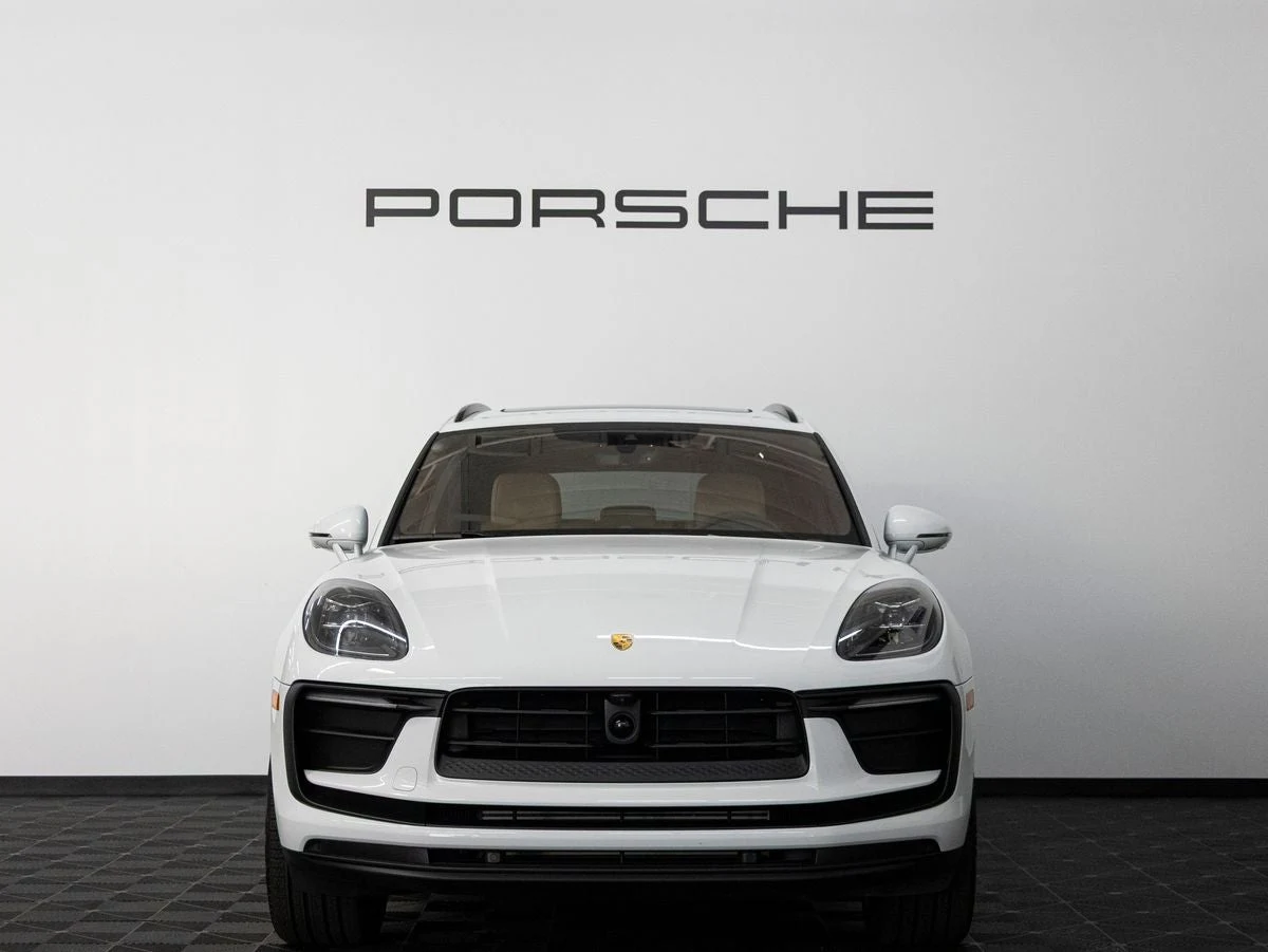 2026 Porsche Macan (95B), 10/20