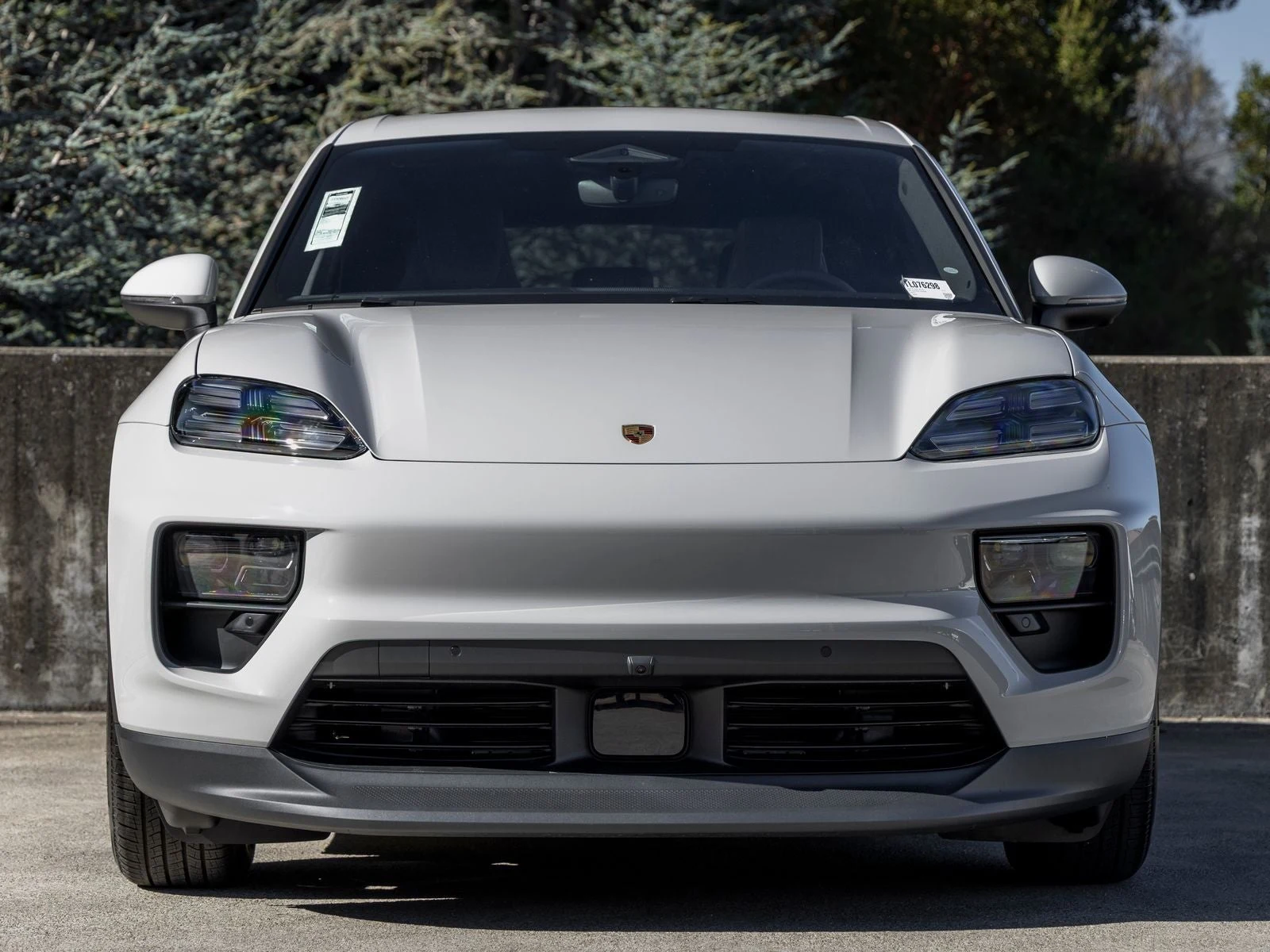 2026 Porsche Macan Electric (XAB), 8/20