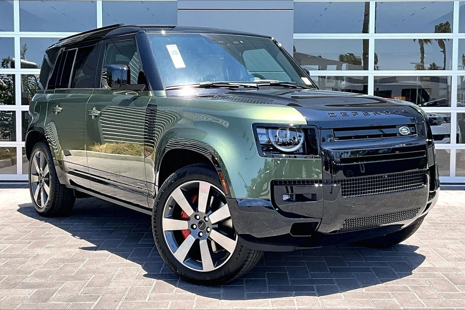 2026 Land Rover Defender 110 X (L663), 2/14