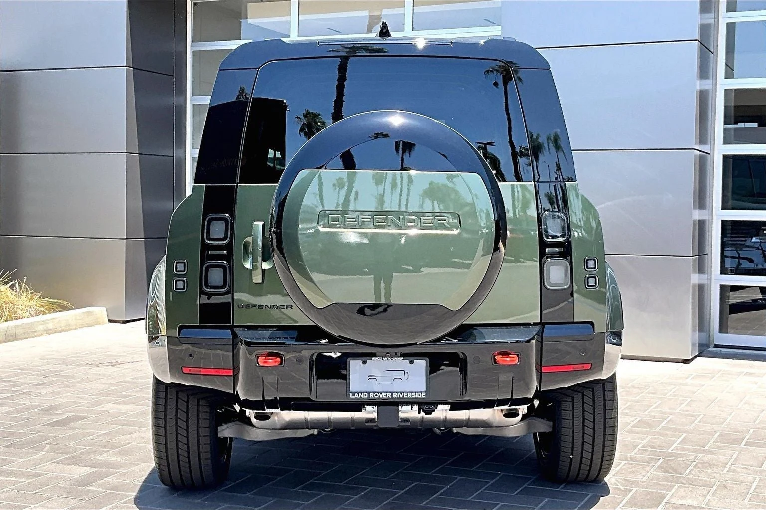 2026 Land Rover Defender 110 X (L663), 4/14