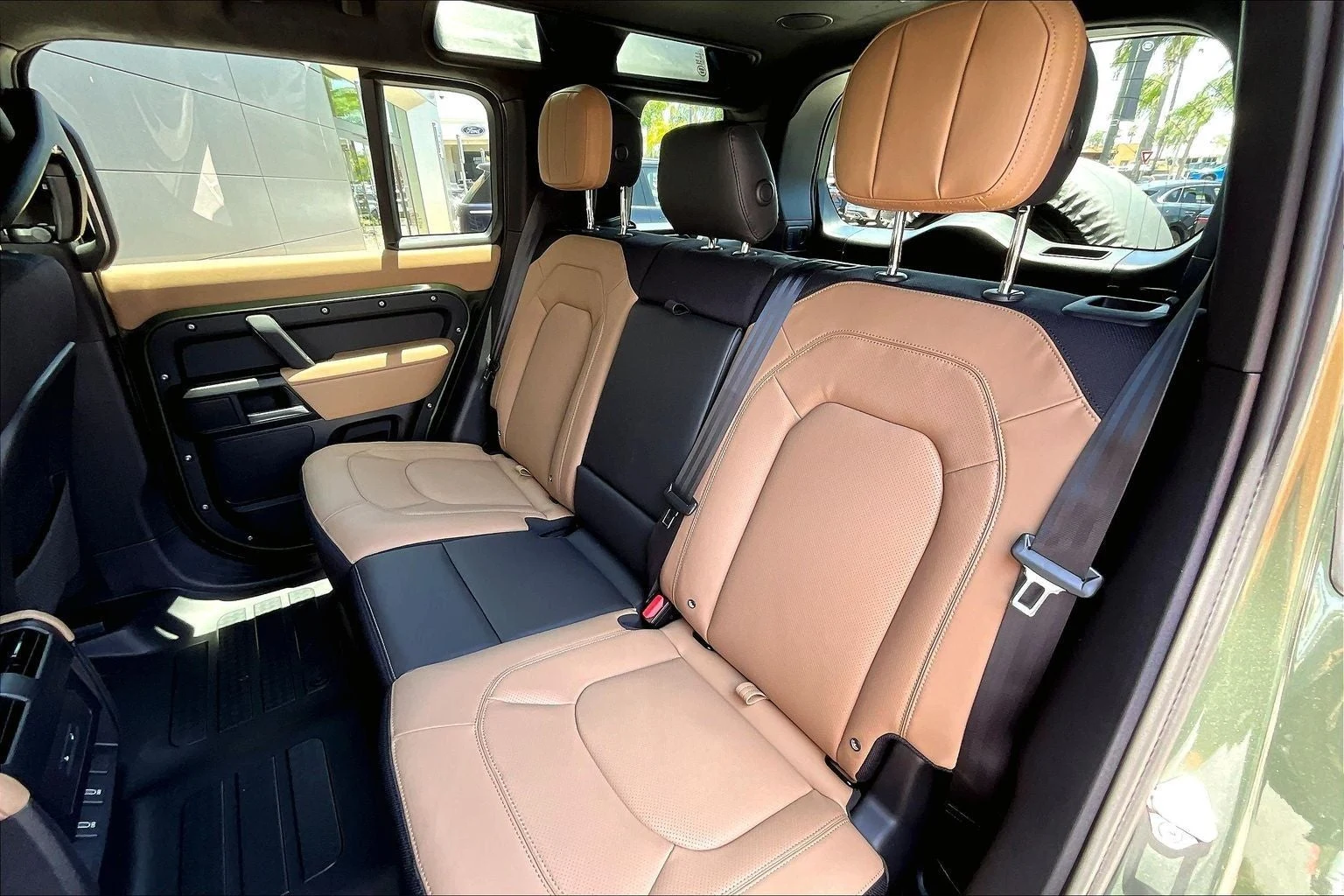 2026 Land Rover Defender 110 X (L663), 10/14
