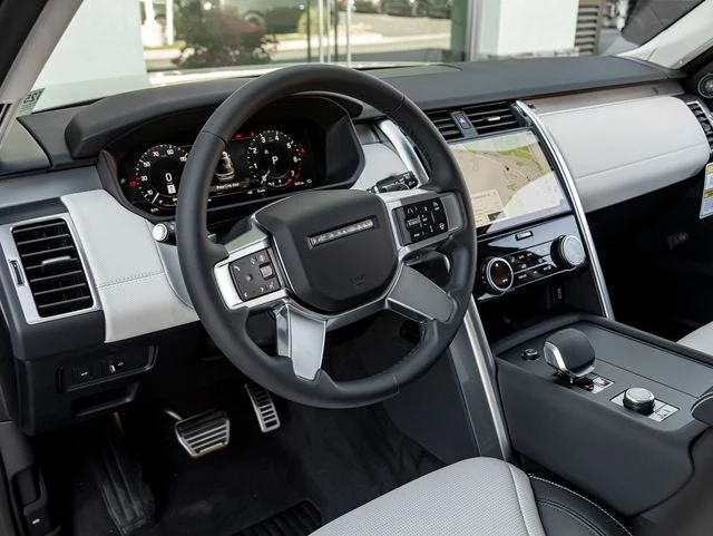 2026 Land Rover Discovery Gemini Edition (L462), 16/20