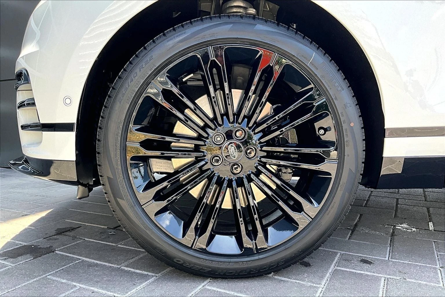 2026 Land Rover Range Rover Velar P250 Belgravia Edition (L560), 12/14