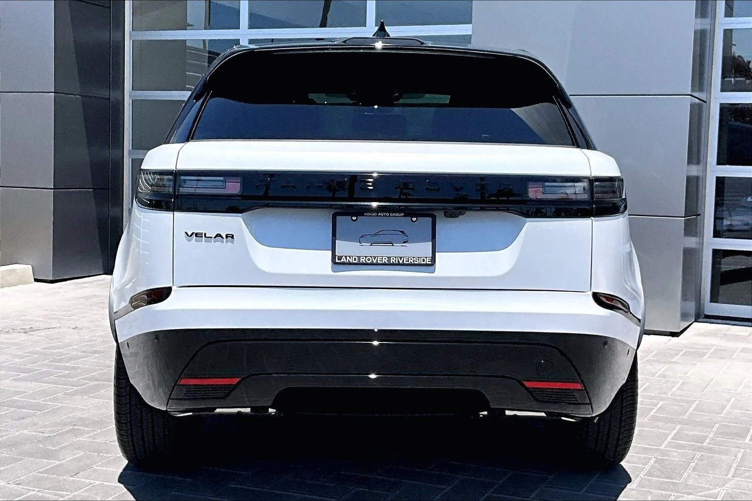 2026 Land Rover Range Rover Velar P250 Belgravia Edition (L560), 4/14