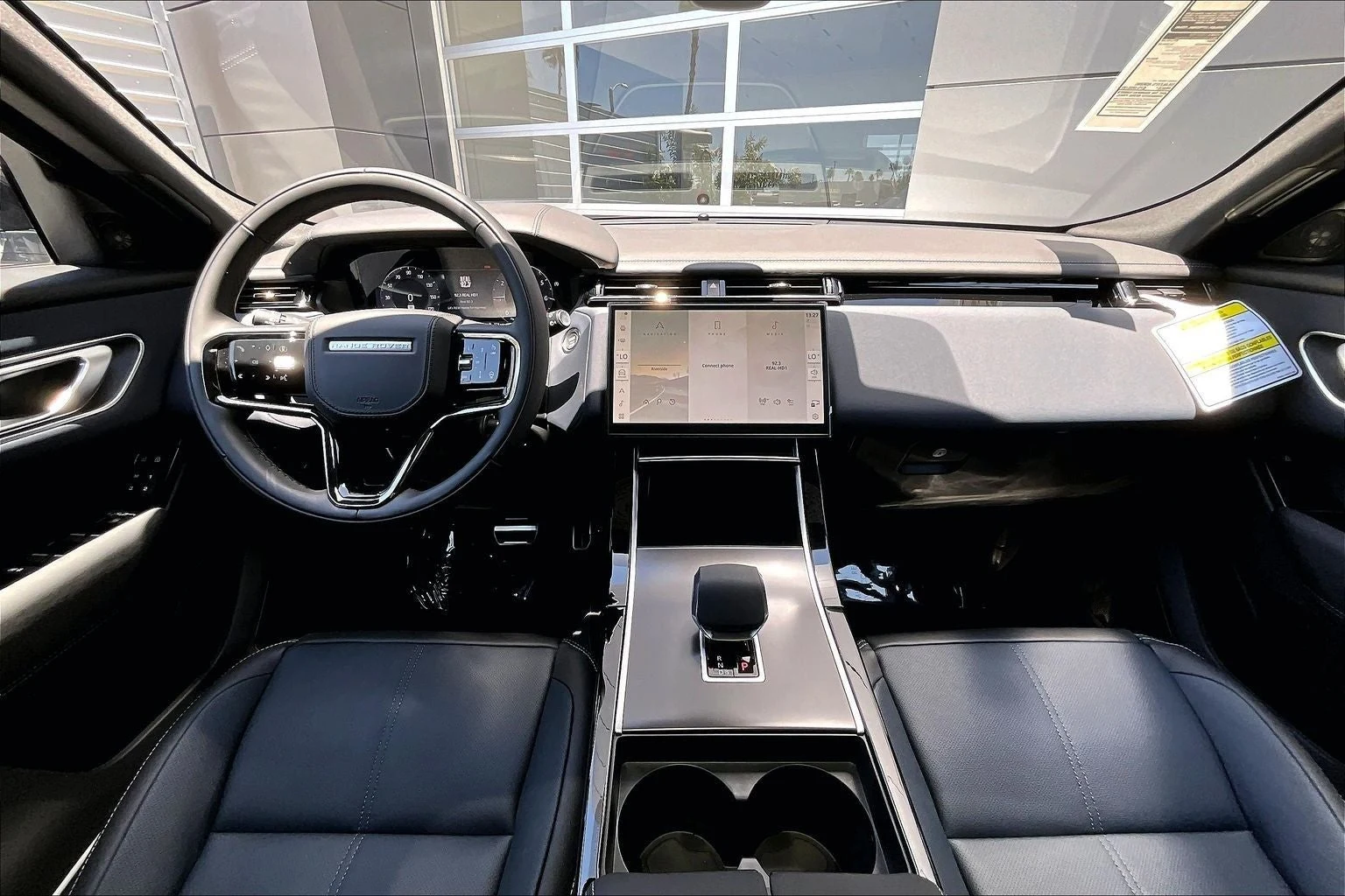 2026 Land Rover Range Rover Velar P250 Belgravia Edition (L560), 5/14