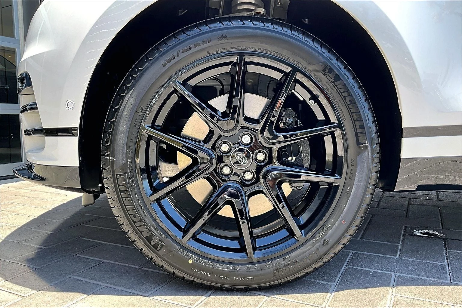 2026 Land Rover Range Rover Velar P250 Belgravia Edition (L560), 12/14
