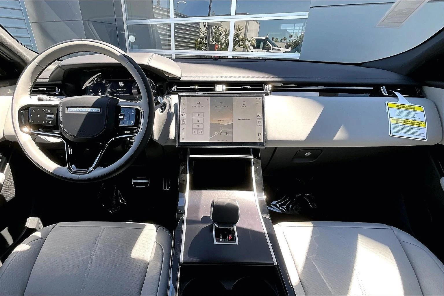 2026 Land Rover Range Rover Velar P250 Belgravia Edition (L560), 5/14