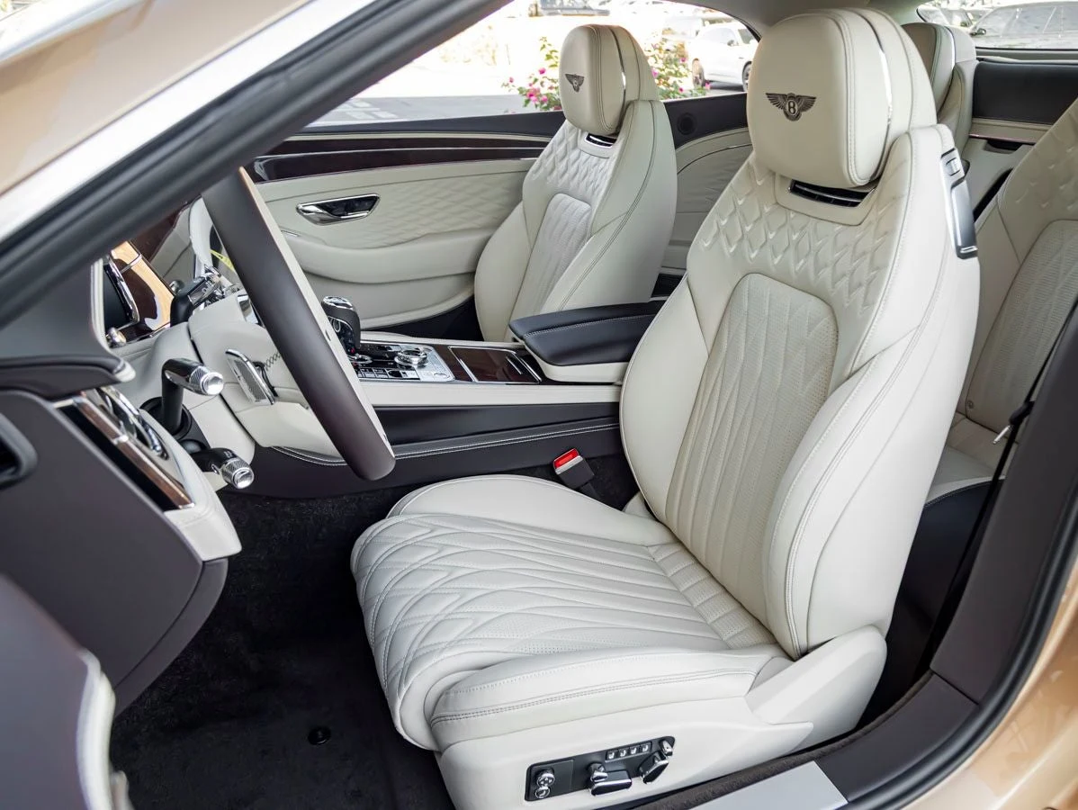 2026 Bentley Continental GTC Azure (4th Generation), 18/20