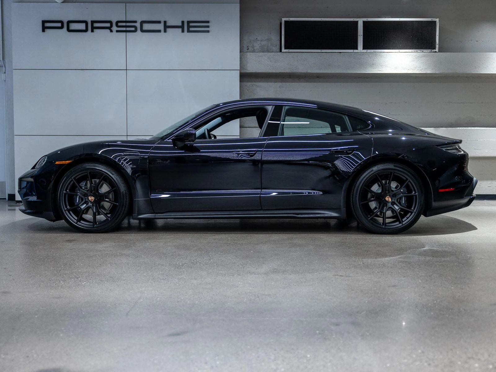 2026 Porsche Taycan 4 Black Edition (2025 Update), 2/20