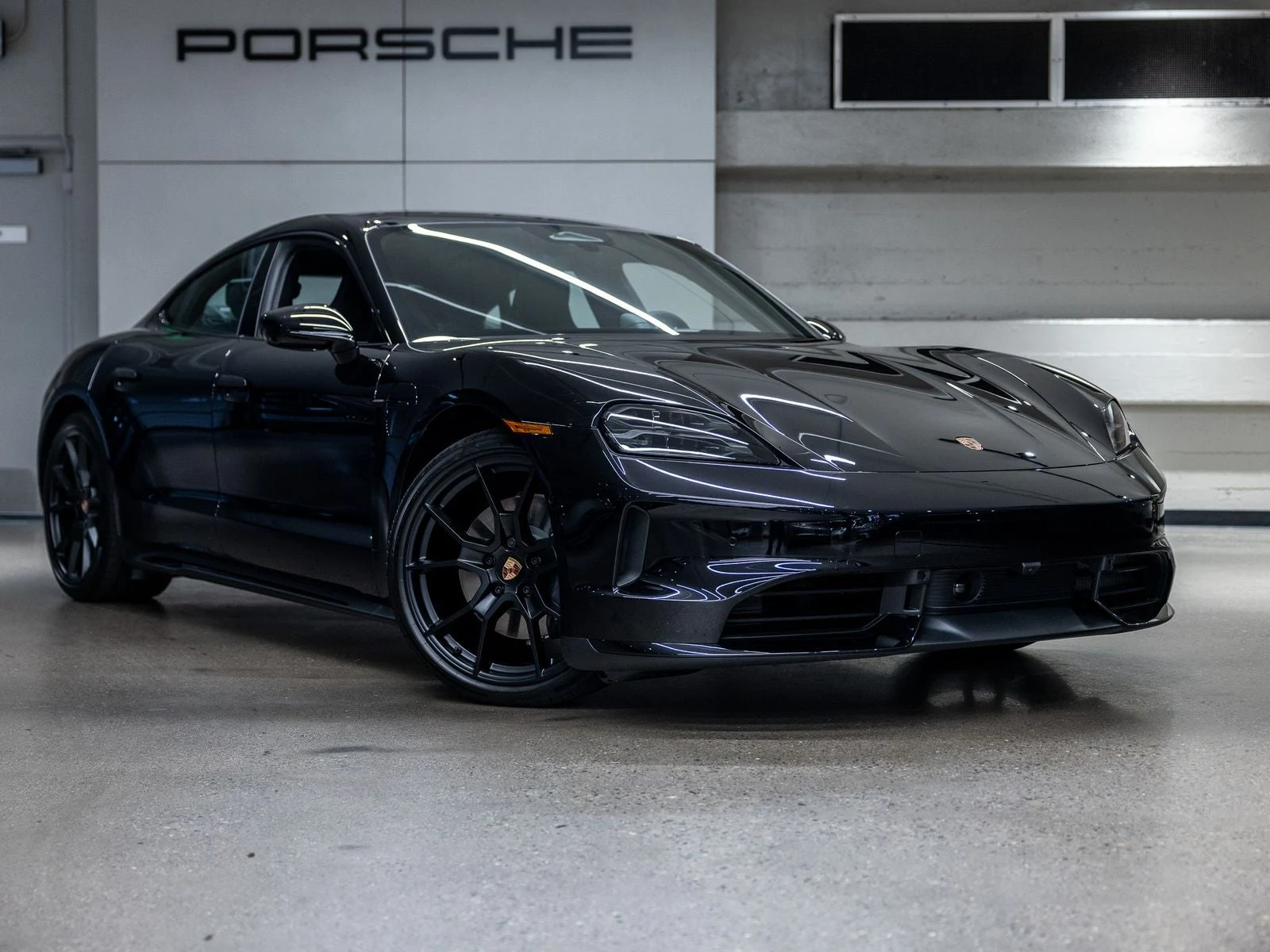 2026 Porsche Taycan 4 Black Edition (2025 Update), 10/20