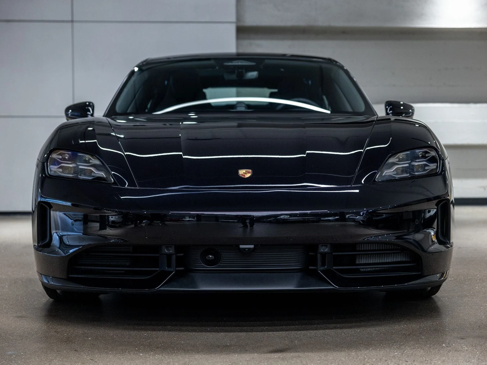 2026 Porsche Taycan 4 Black Edition (2025 Update), 11/20
