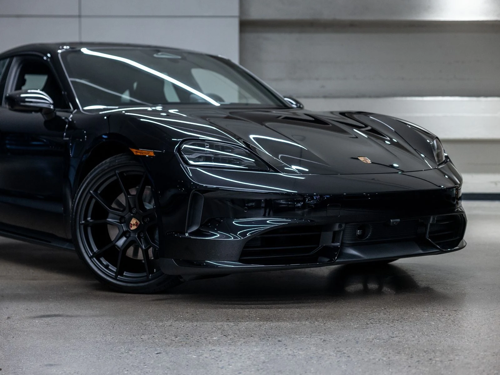 2026 Porsche Taycan 4 Black Edition (2025 Update), 15/20