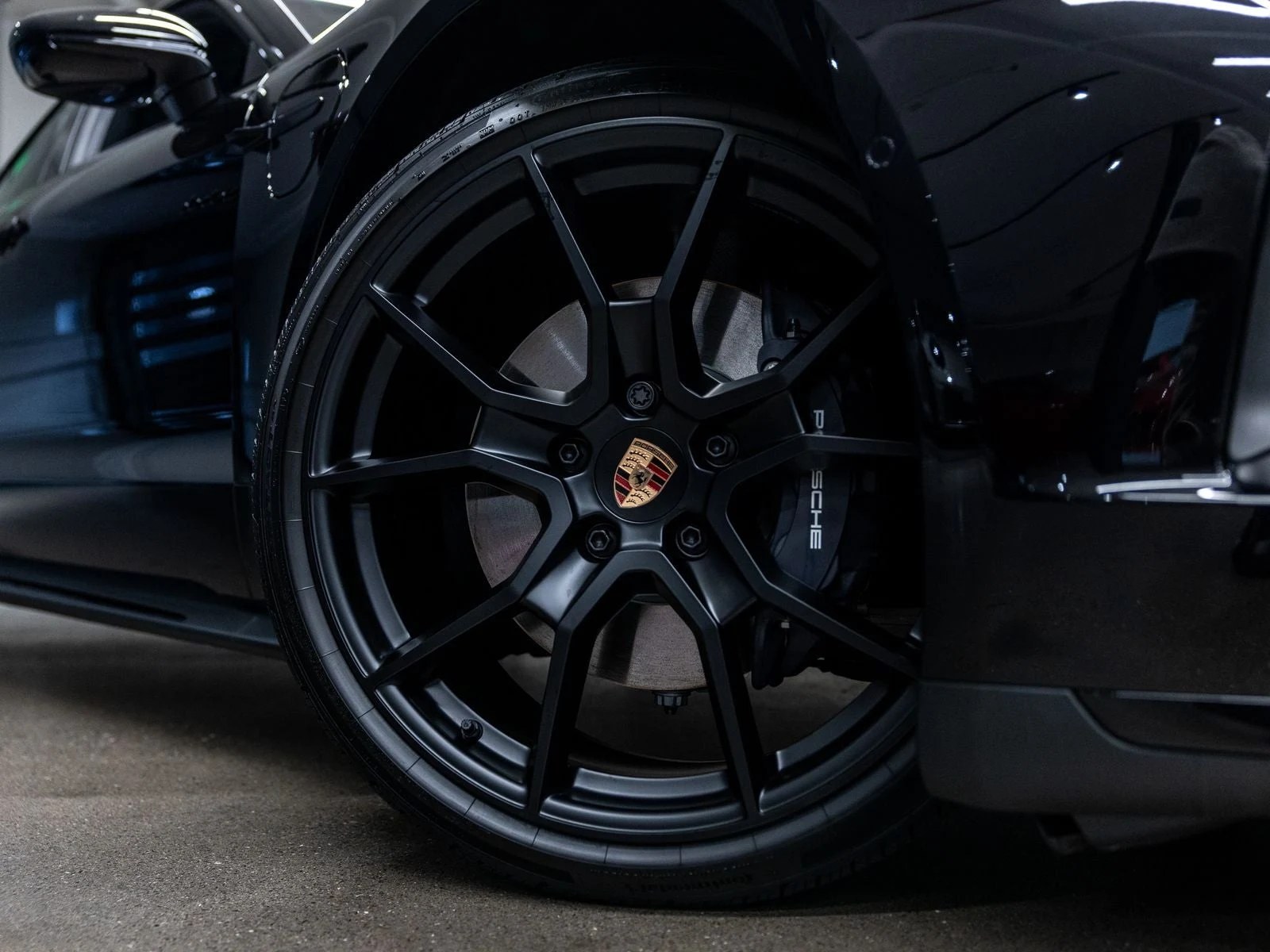 2026 Porsche Taycan 4 Black Edition (2025 Update), 17/20