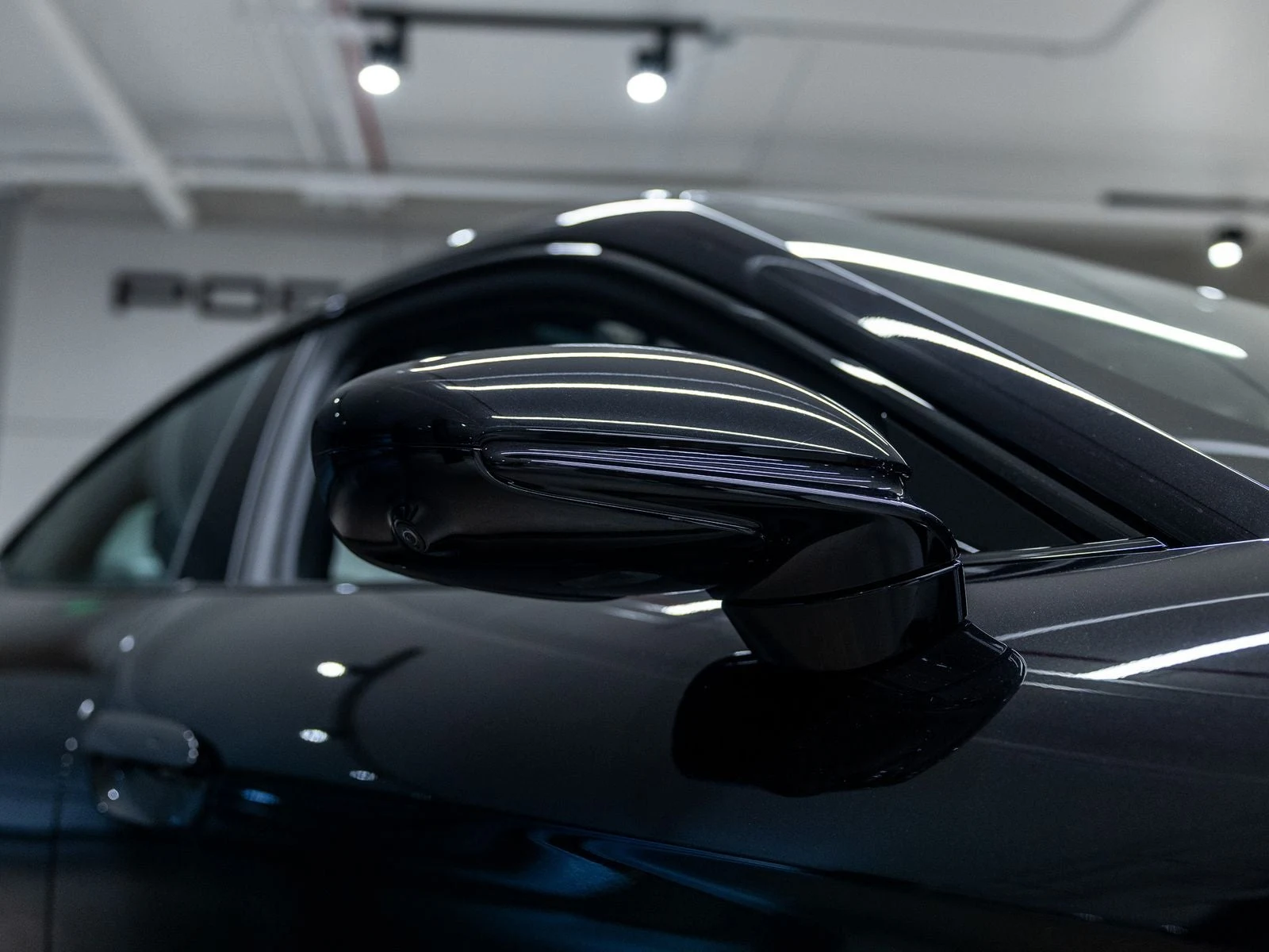 2026 Porsche Taycan 4 Black Edition (2025 Update), 18/20