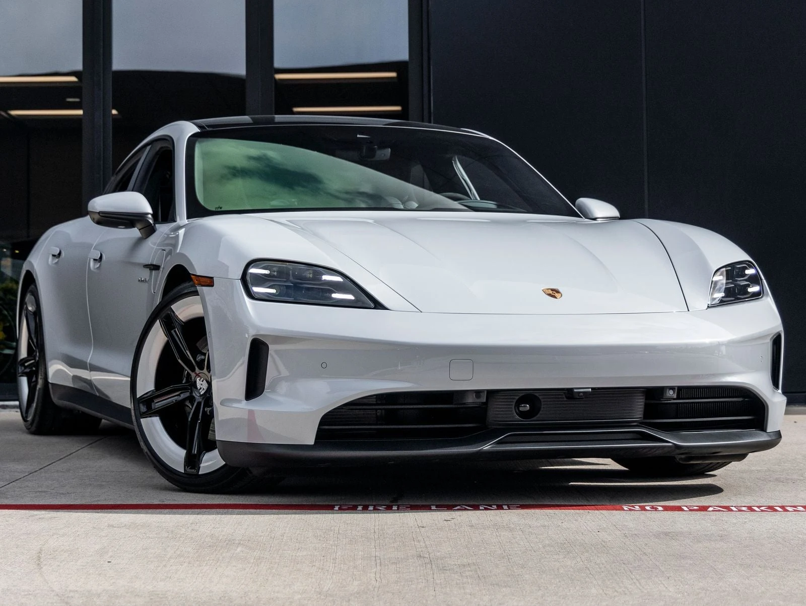 2026 Porsche Taycan 4 Sedan (2025 Update), 6/20