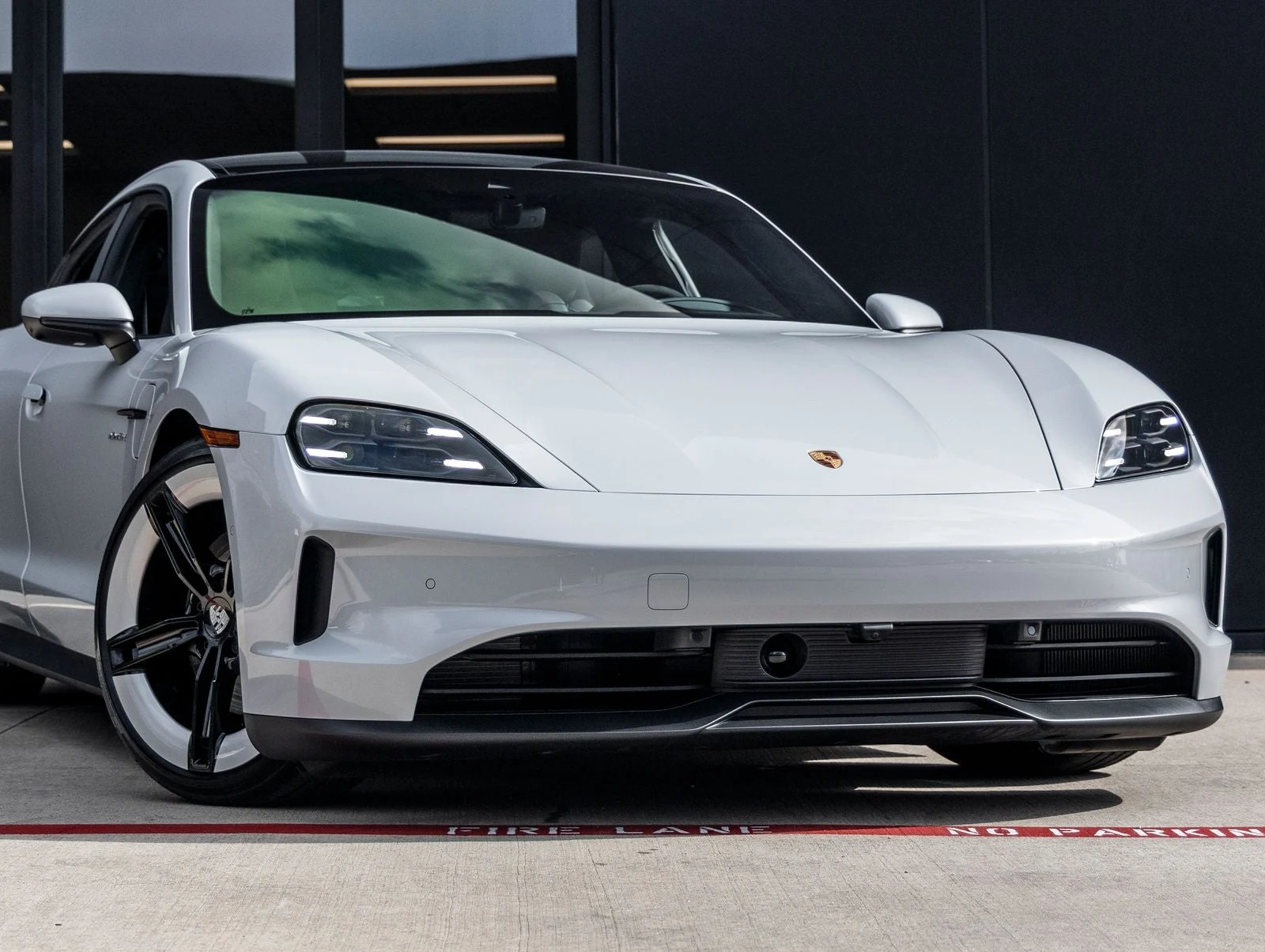 2026 Porsche Taycan 4 Sedan (2025 Update), 9/20