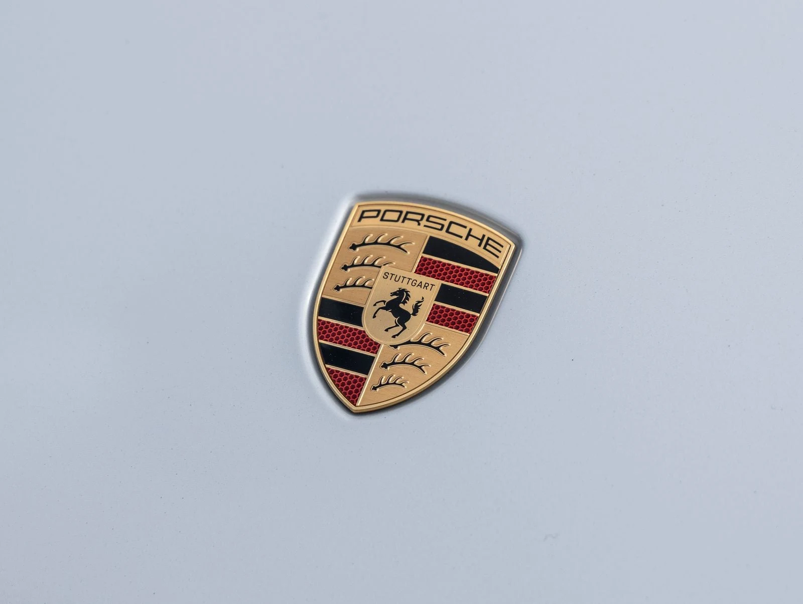2026 Porsche Taycan 4 Sedan (2025 Update), 18/20