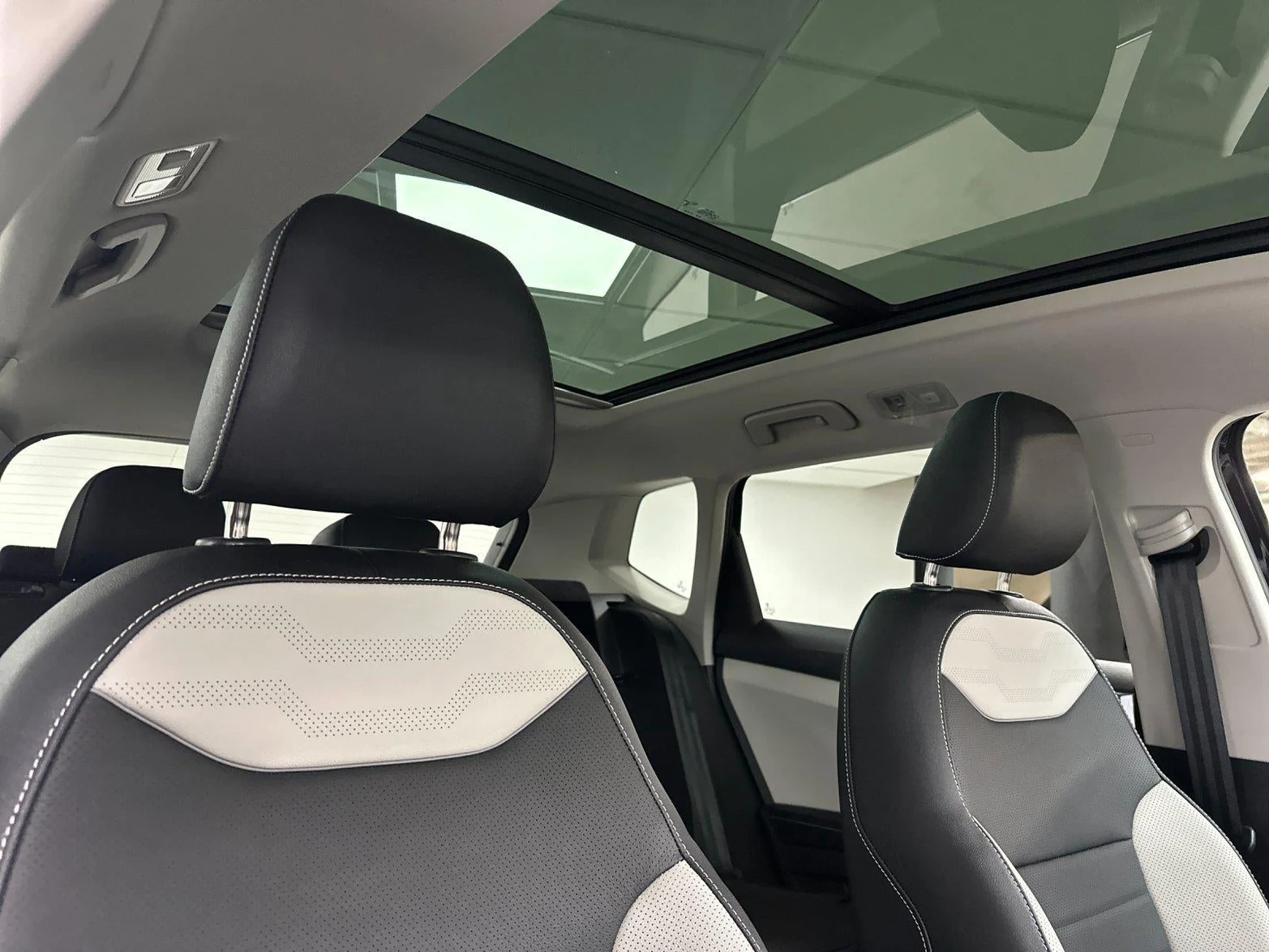 2026 Volkswagen Taos SEL (2025 Update), 16/20