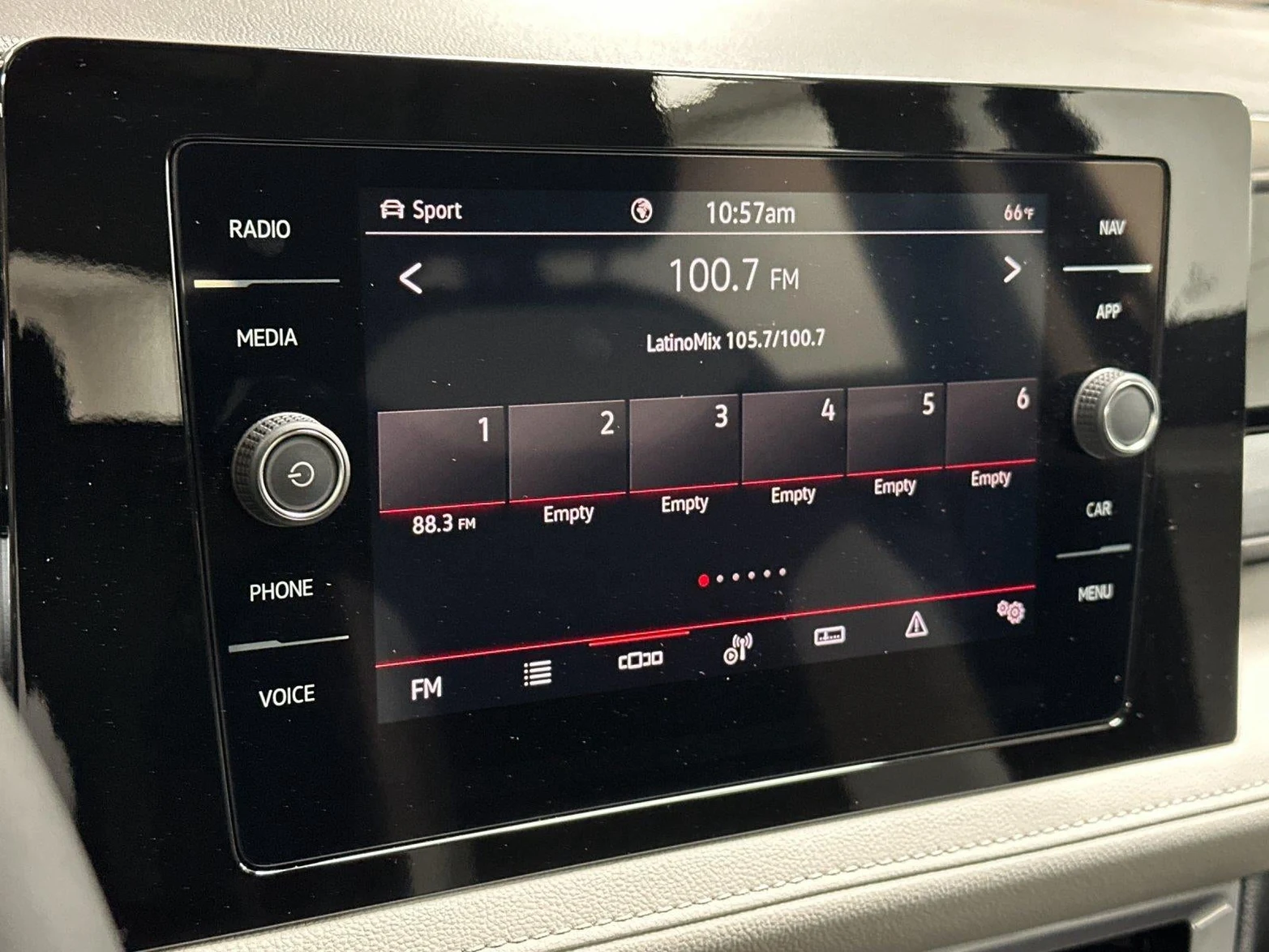 2026 Volkswagen Taos SEL (2025 Update), 17/20
