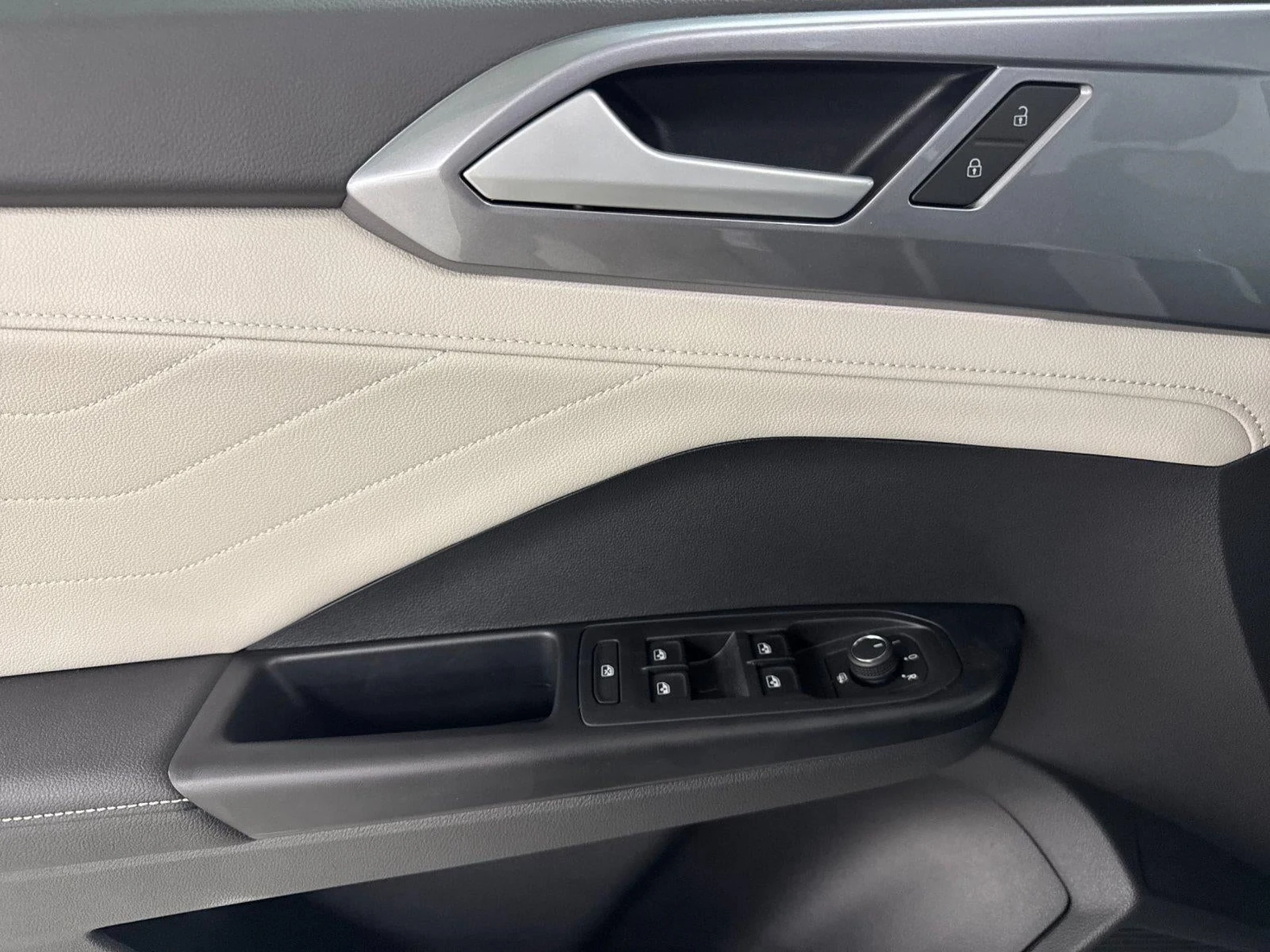 2026 Volkswagen Taos SEL (2025 Update), 10/20