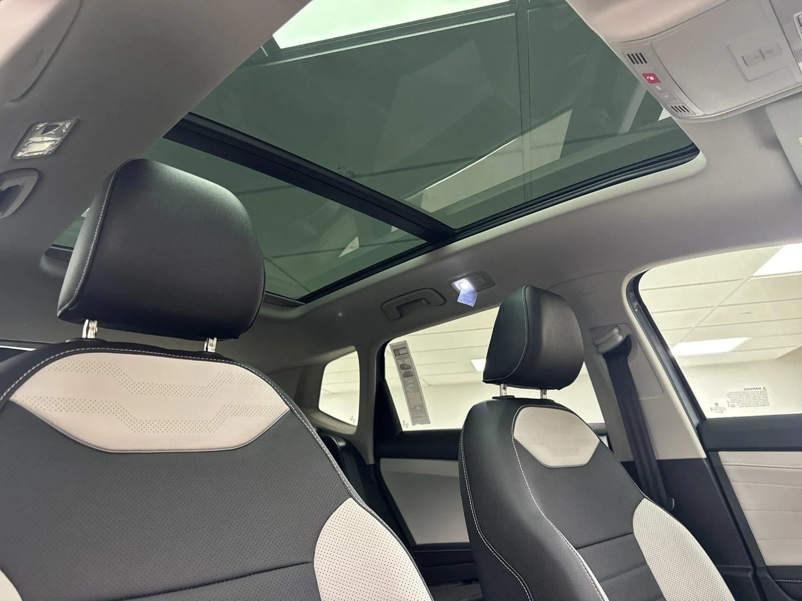 2026 Volkswagen Taos SEL (2025 Update), 16/20