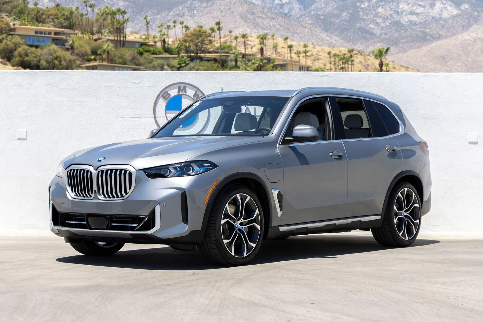 BMW X5 xDrive50e (G05) · Skyscraper Grey Metallic · Indigo Auto Group