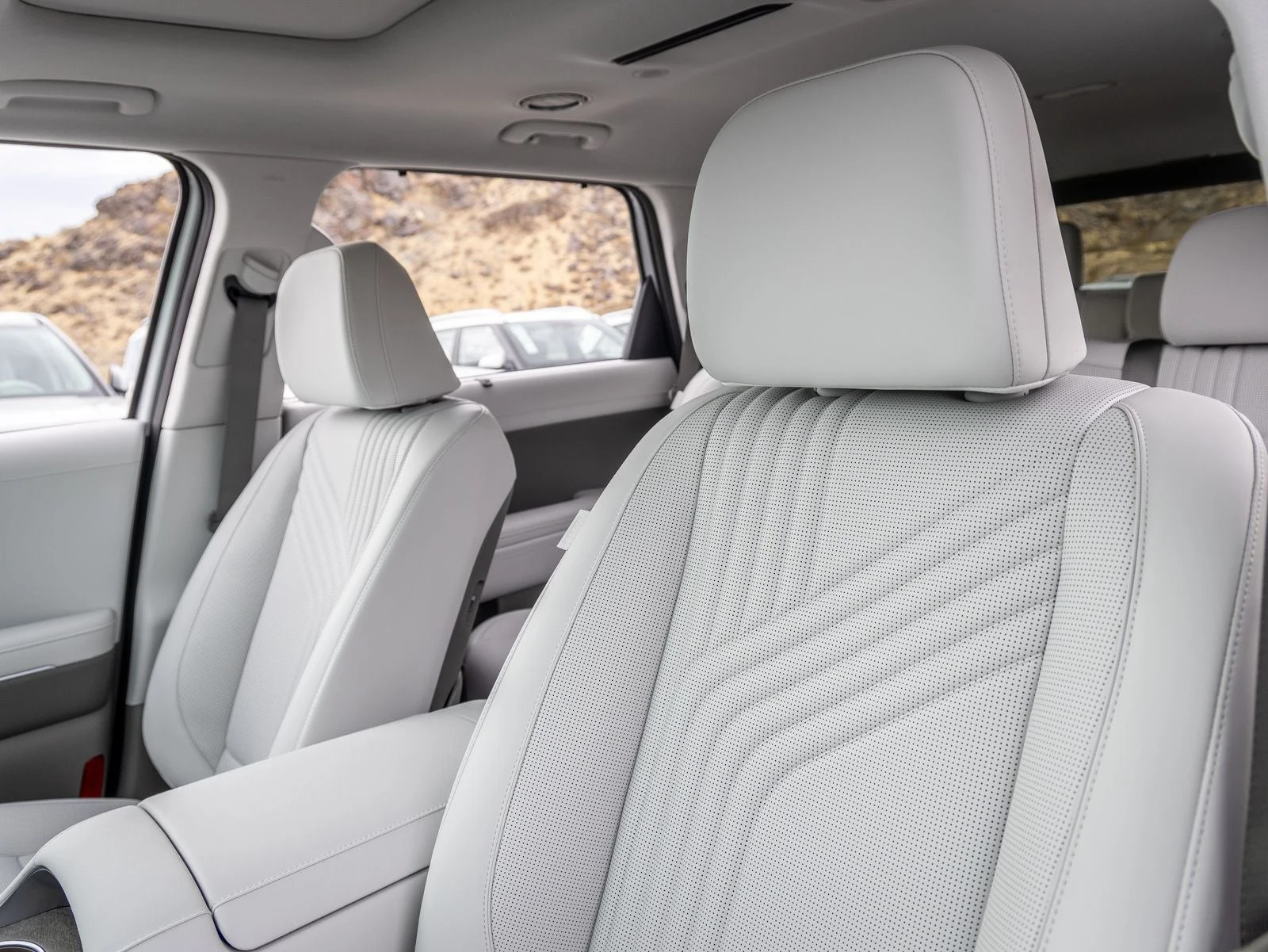 2026 Hyundai Palisade Hybrid SEL Premium 8 Passenger (LX3), 19/20