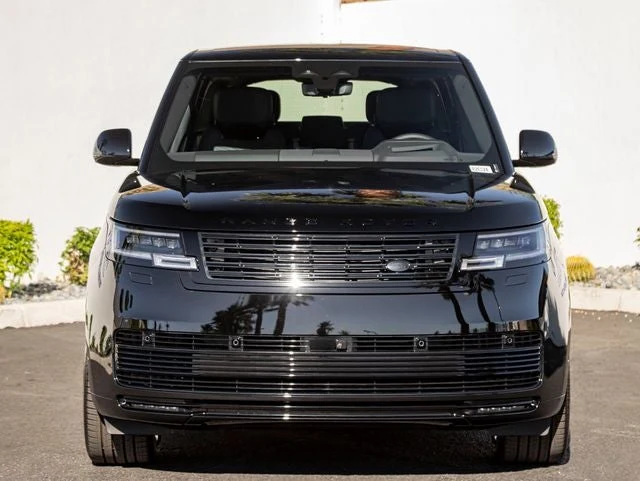 2026 Land Rover Range Rover SV Black Edition LWB (L460), 3/20