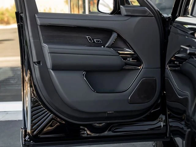2026 Land Rover Range Rover SV Black Edition LWB (L460), 12/20