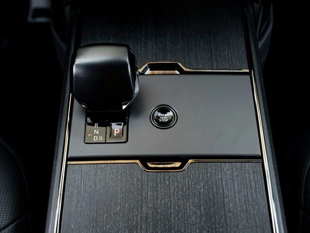 2026 Land Rover Range Rover SV Black Edition LWB (L460), 19/20